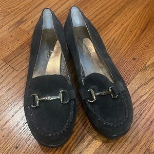 Classic comfortable Anne Klein Loafer Flats - size 8